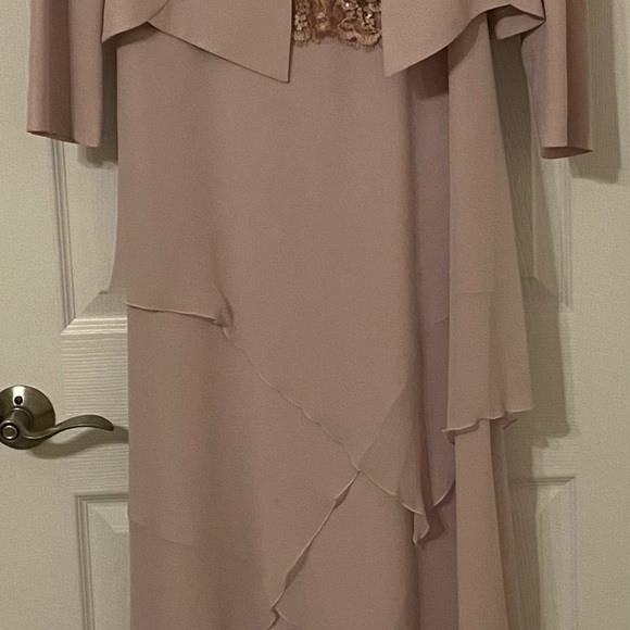 Daymor Couture Mother of the Bride - Picture 6 of 8